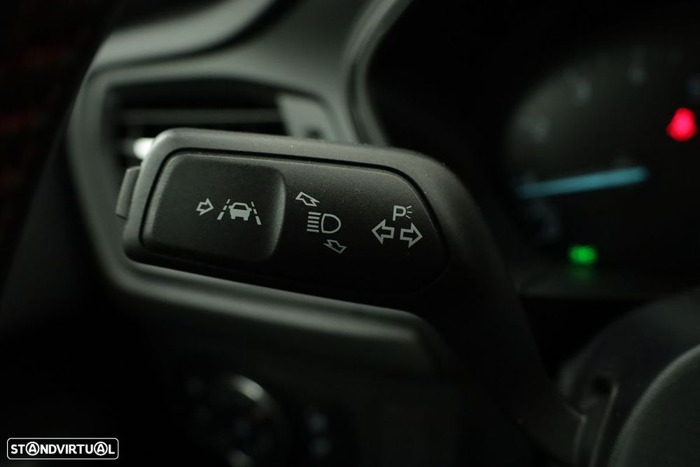 Ford Focus 1.0 EcoBoost MHEV ST-Line - 17