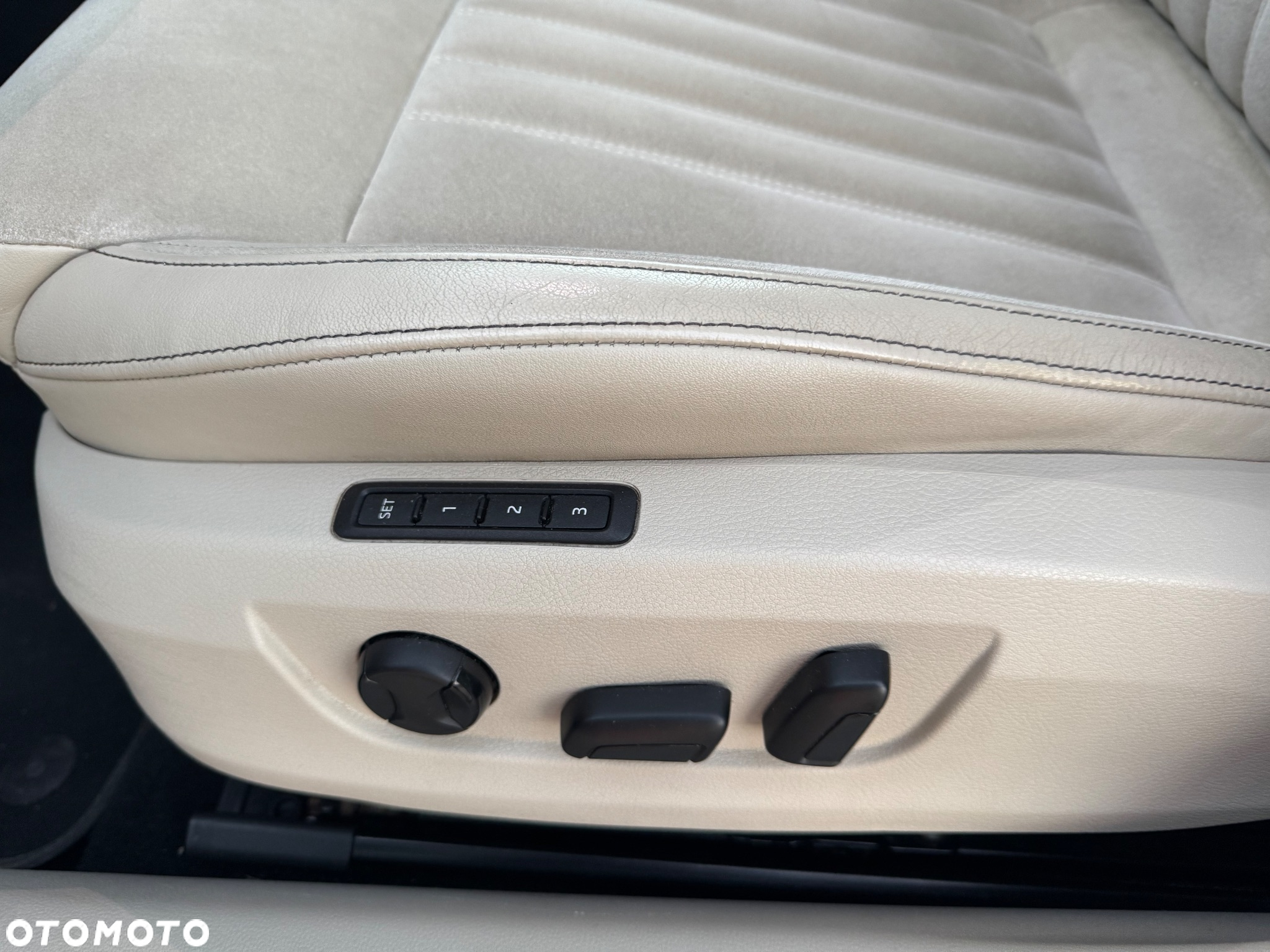 Skoda Superb Combi 2.0 TDI DSG Premium Edition - 11
