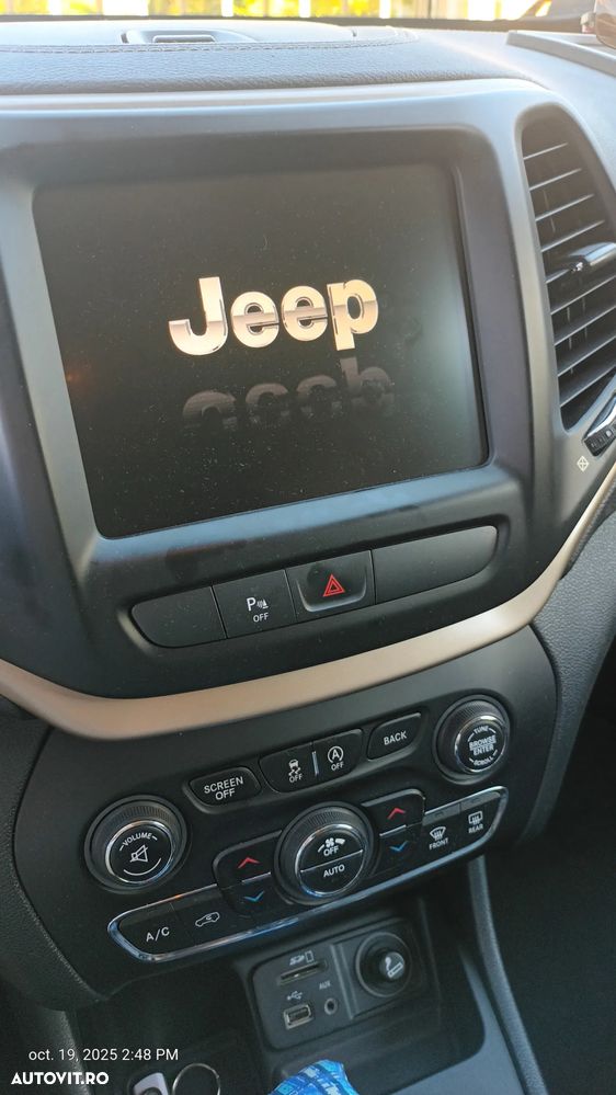 Jeep Cherokee 2.0 Mjet 4x2 Longitude - 16