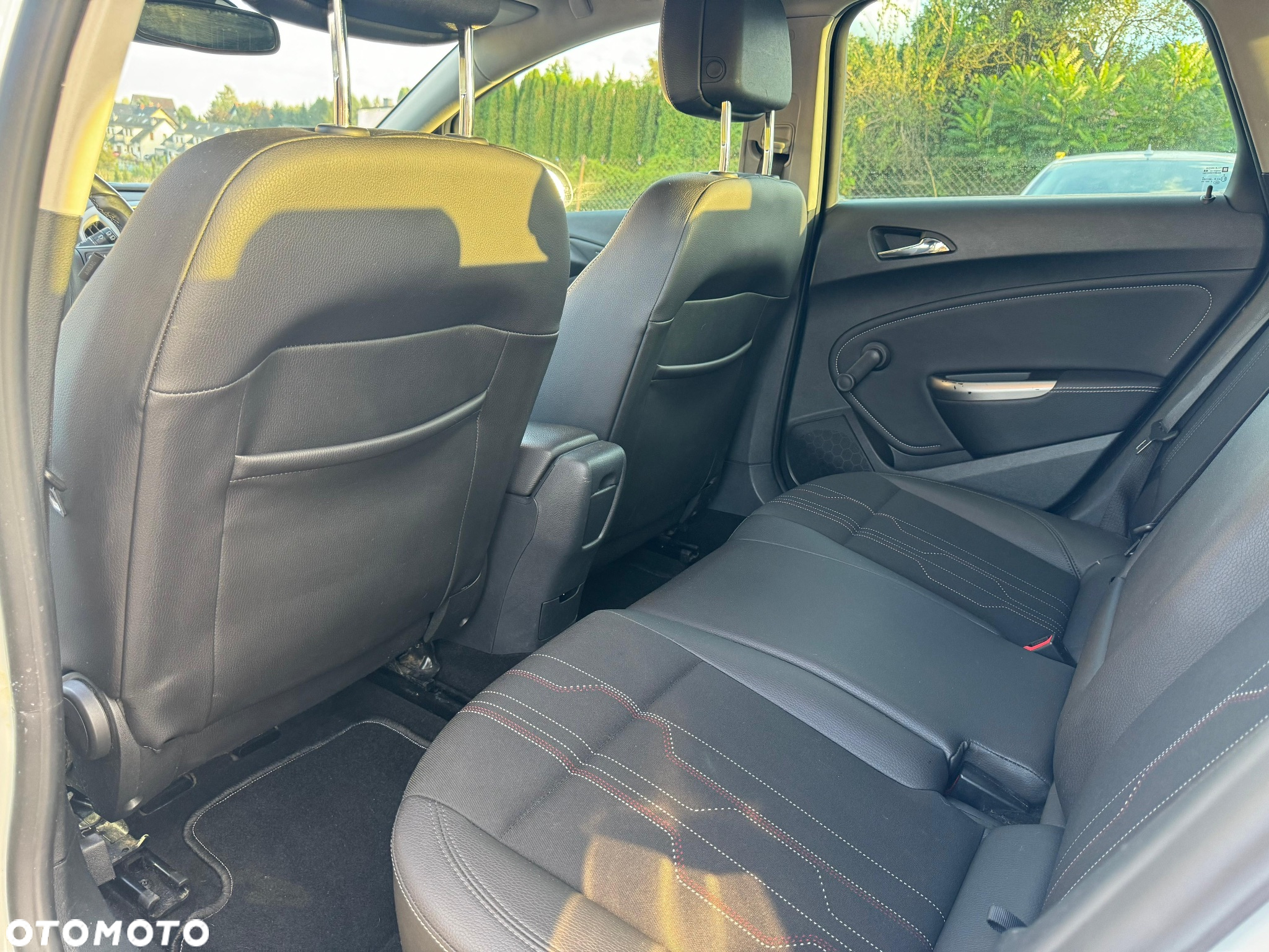 Opel Astra 1.7 CDTI DPF 150 Jahre - 14