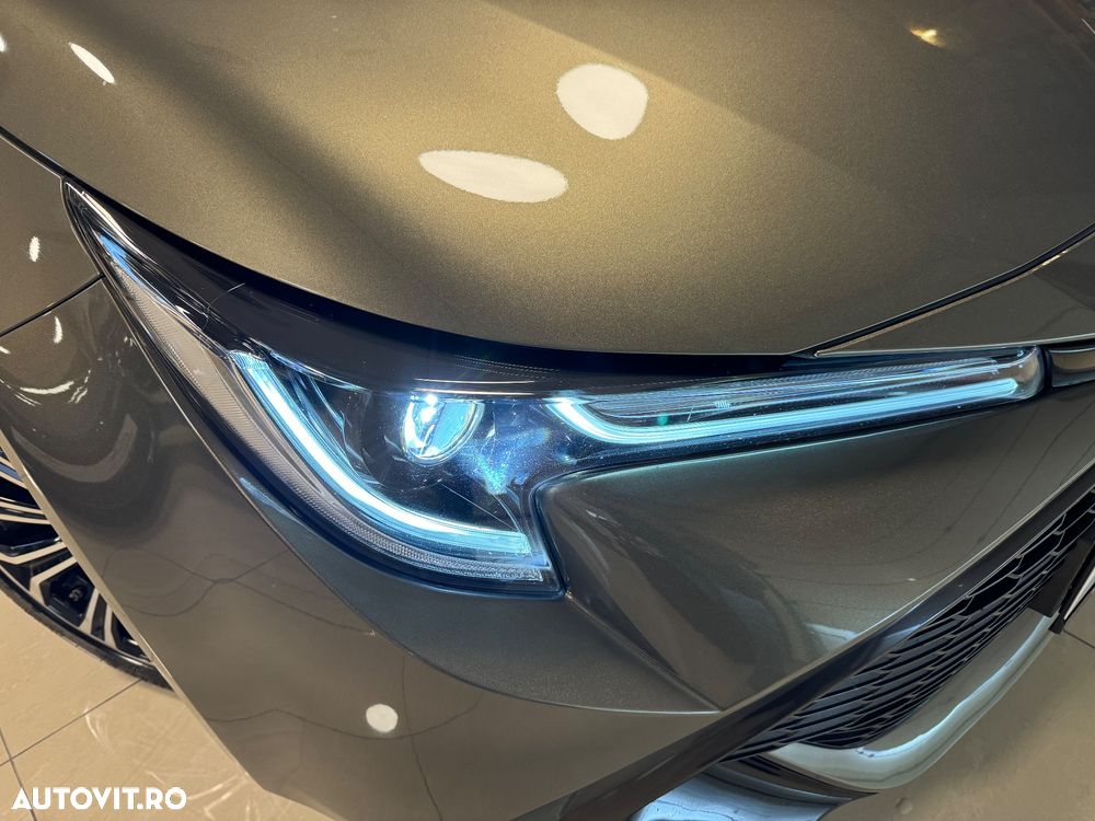 Toyota Corolla 1.8 Hybrid Team Deutschland - 33