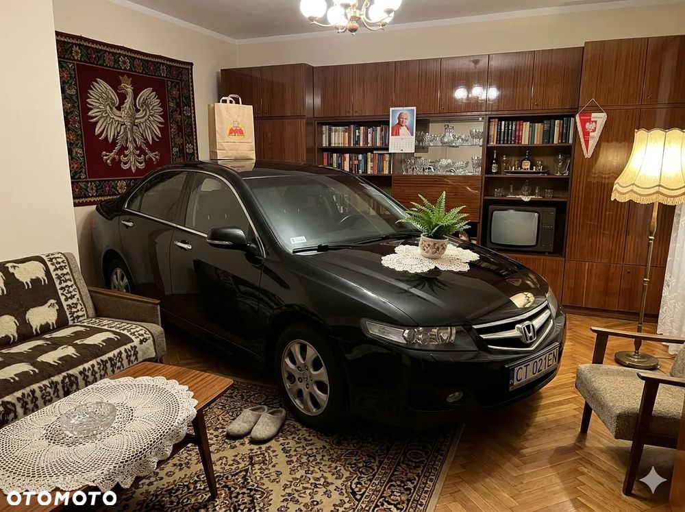 Honda Accord 2.0 Executive - 1