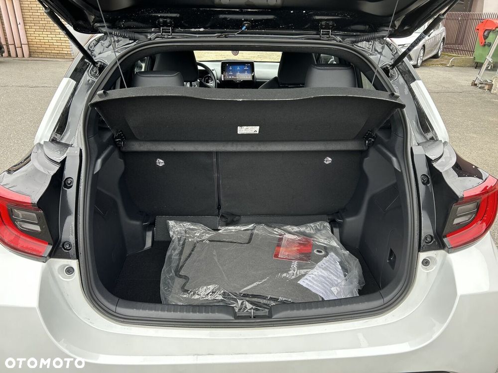 Toyota Yaris - 22