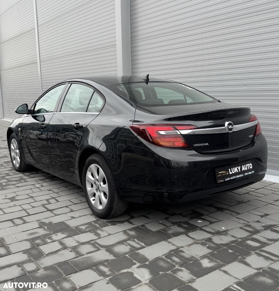 Opel Insignia - 11