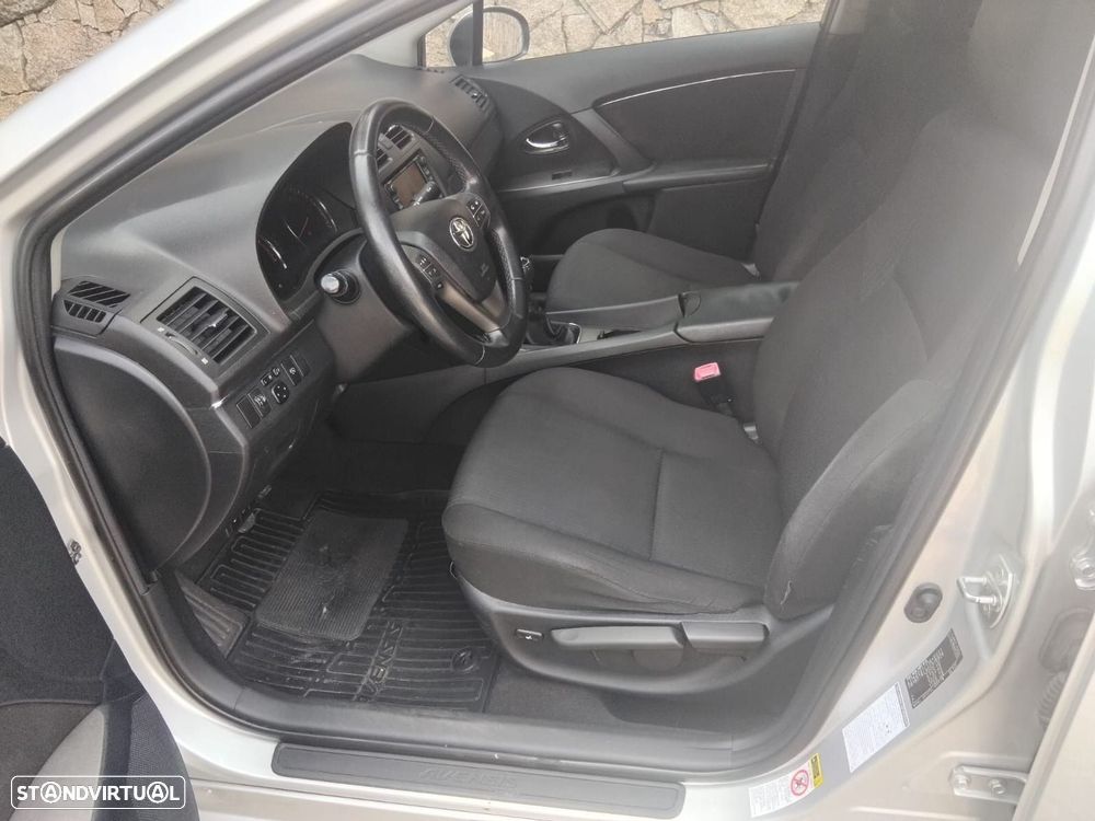 Toyota Avensis SD 2.0 D-4D Sol+GPS - 11