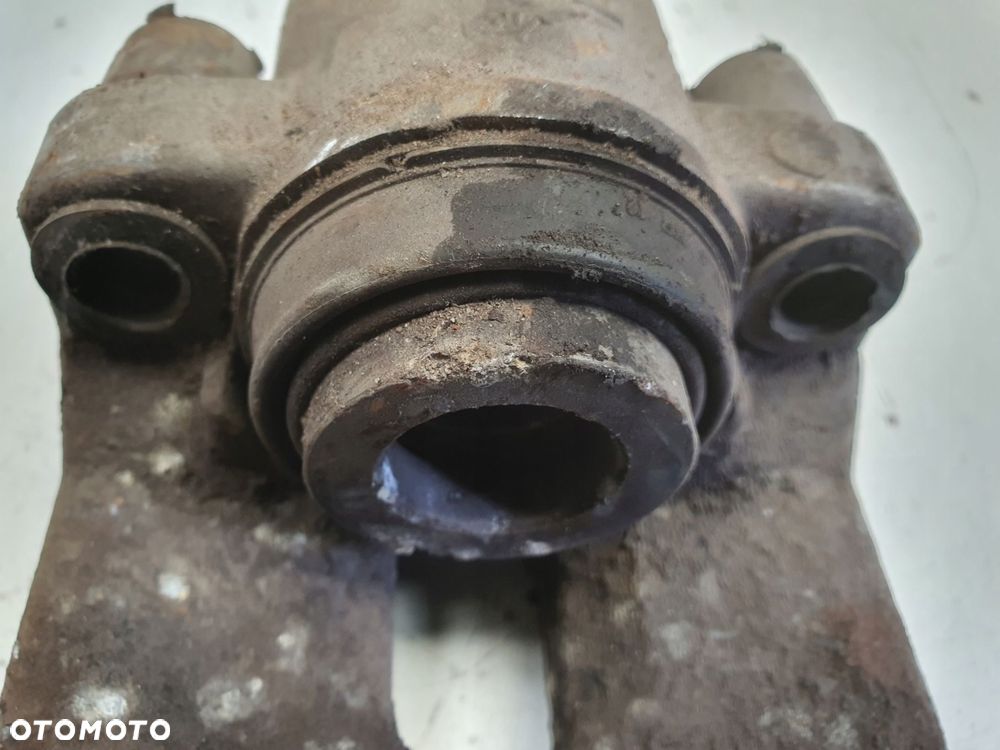 BMW E90 E91 TYLNY ZACISK HAMULCOWY prawy tył Pasażera 42/20 - 5