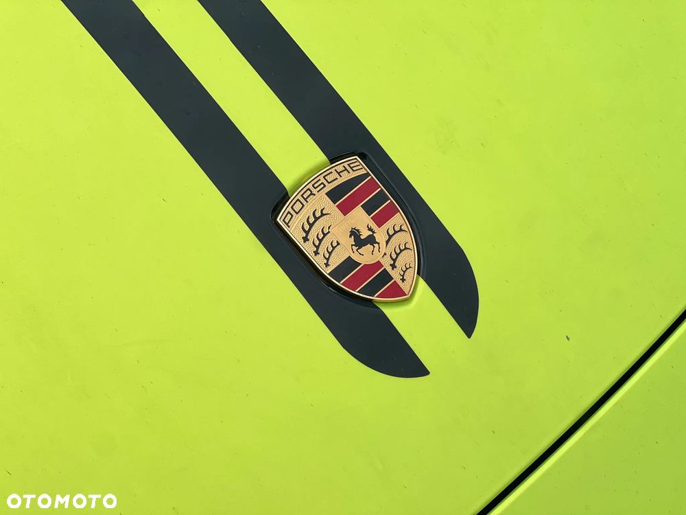 Porsche Taycan 4S - 12