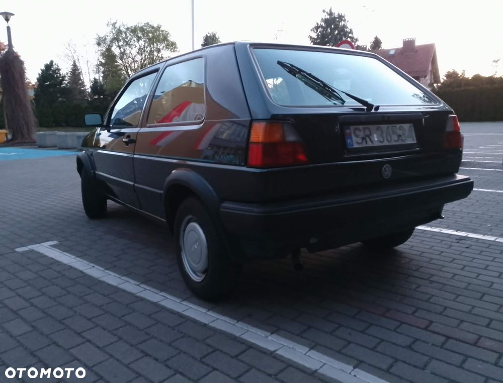 Volkswagen Golf 1.6 CL - 9