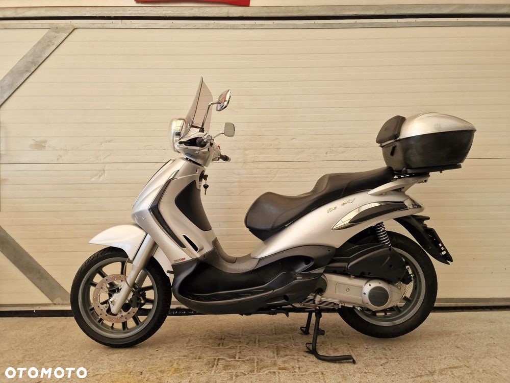 Piaggio Beverly - 1