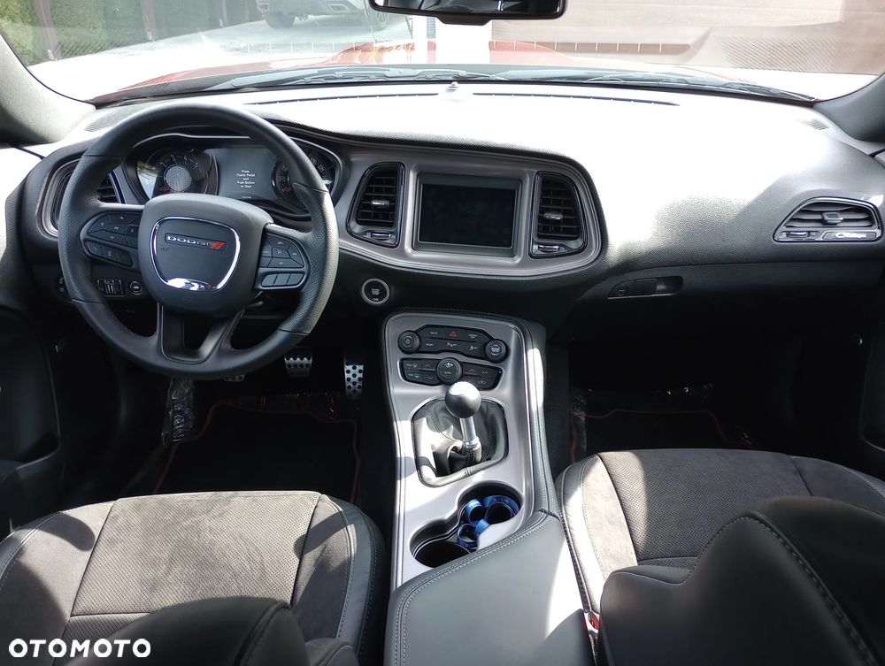 Dodge Challenger - 15