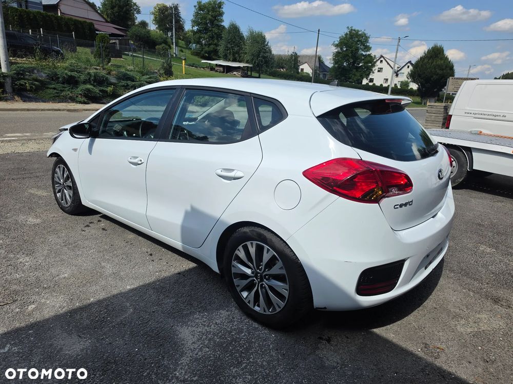 Kia Ceed 1.0 T-GDI ISG Platinum Edition - 6