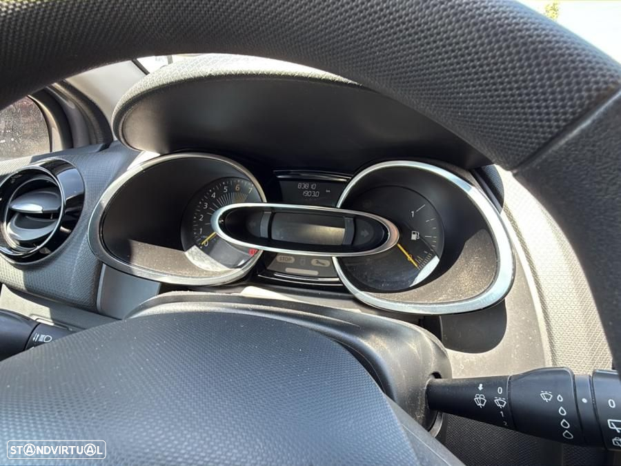 Renault Clio - 11