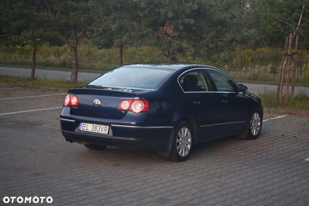 Volkswagen Passat 1.8 TSI Comfortline - 4