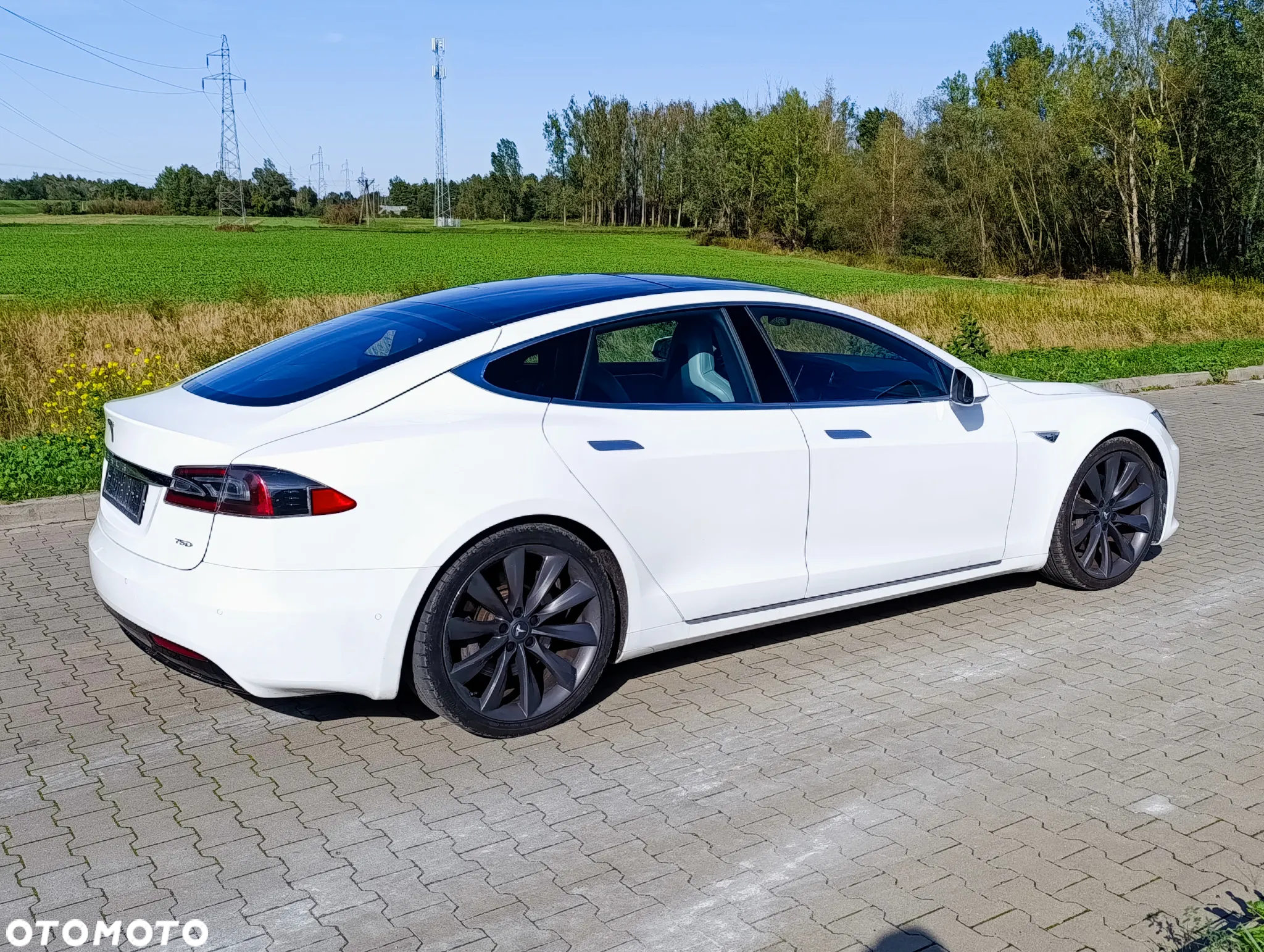 Tesla Model S Long Range Plus - 3