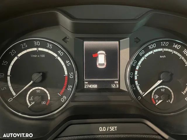 Skoda Octavia Combi Diesel 2.0 TDI DSG RS - 19