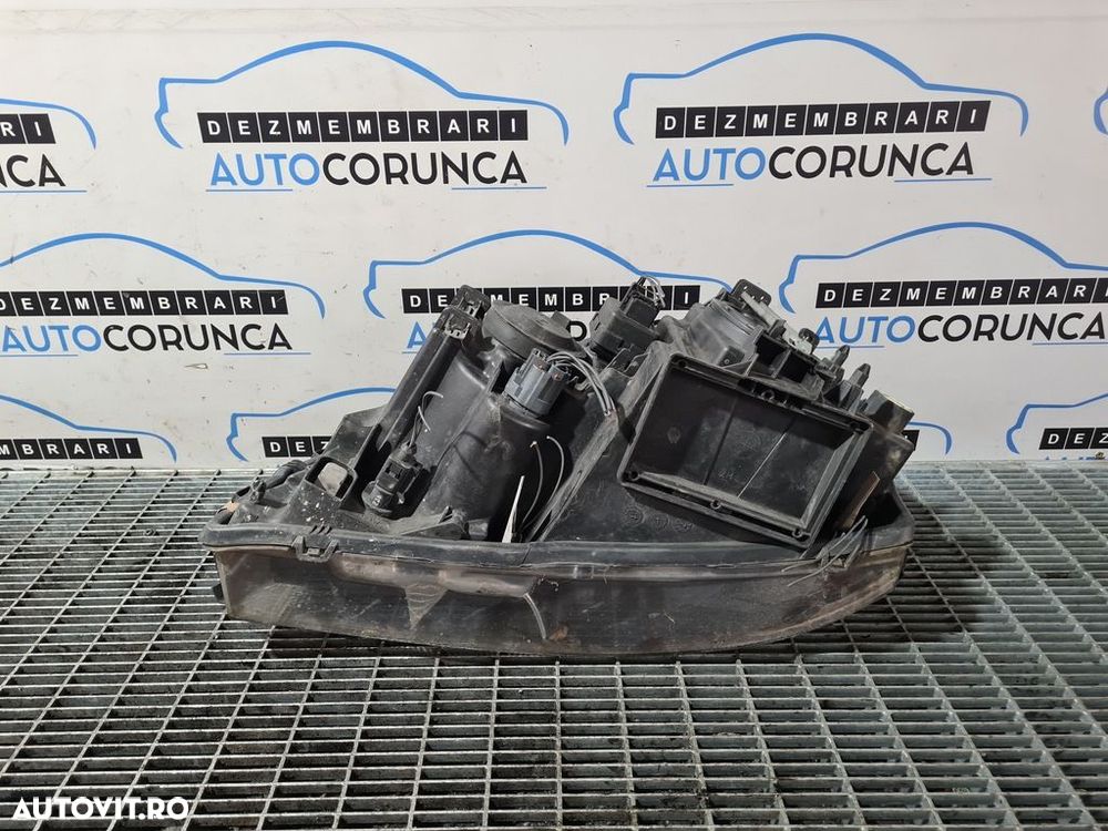 Far Dreapta Volvo XC90 Facelift 2002 - 2006 SUV 4 Usi (972) Fara xenon 30784152 - 4