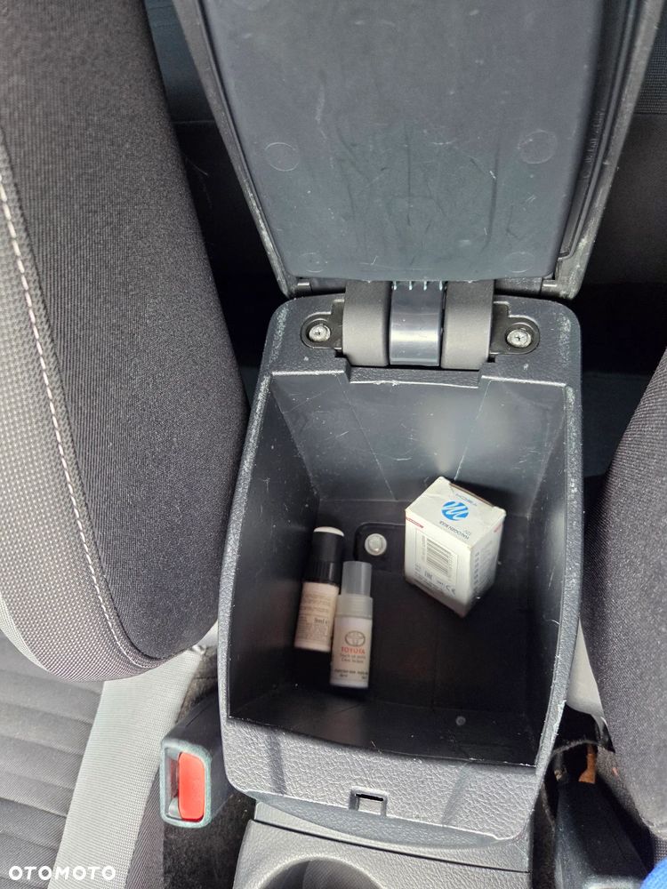 Toyota Auris 1.6 Prestige - 21