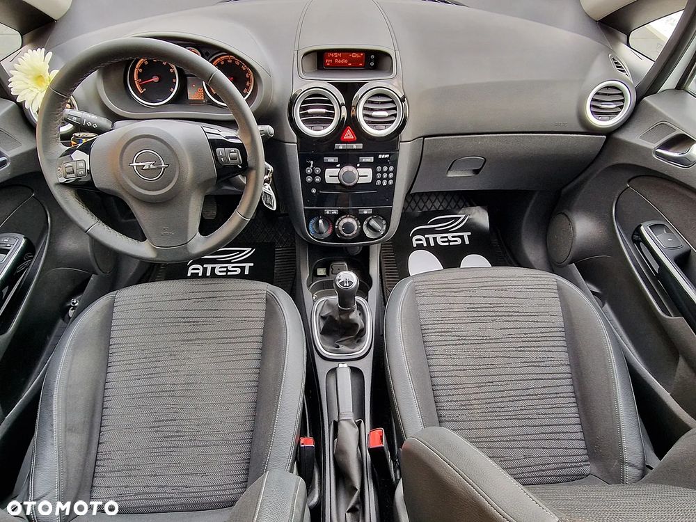 Opel Corsa 1.4 16V Energy - 9