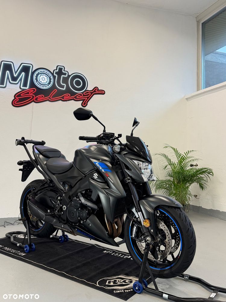 Suzuki GSX - 3