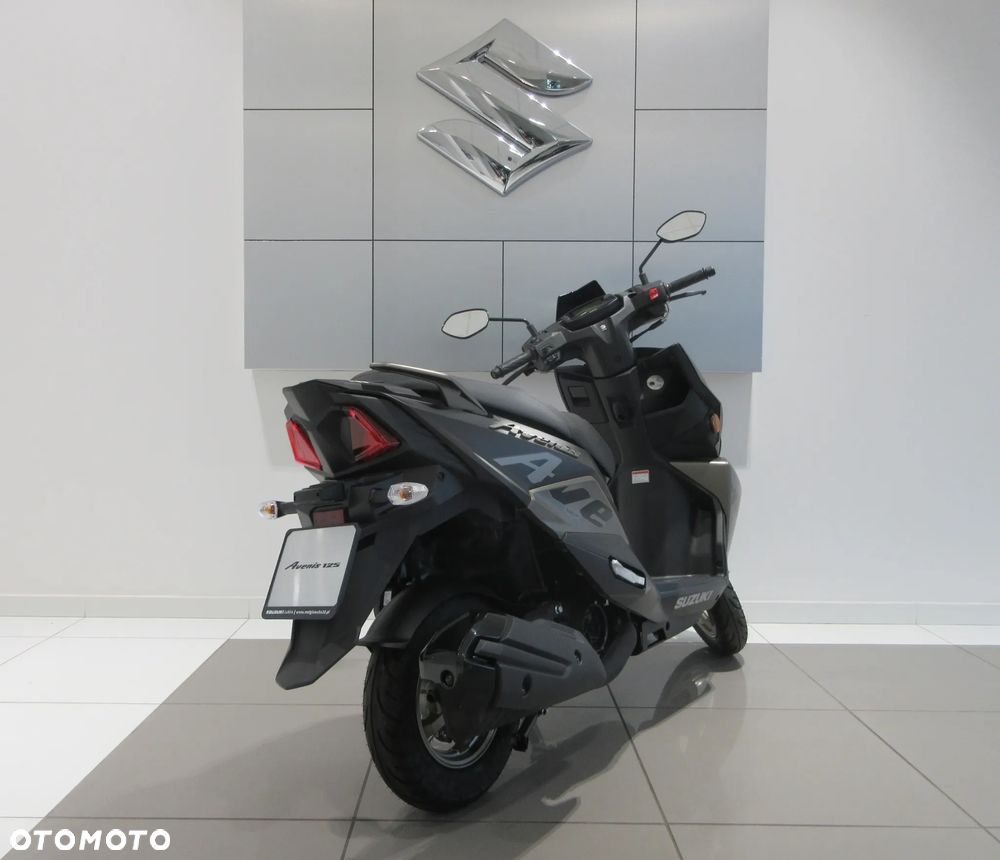 Suzuki Avenis - 6