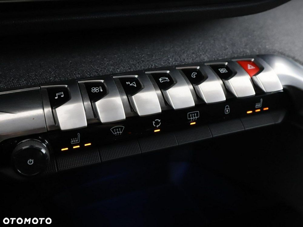 Peugeot 3008 1.6 BlueHDi Allure S&S EAT6 - 27