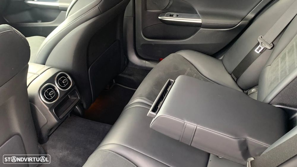 Mercedes-Benz C 300 e AMG Line - 16