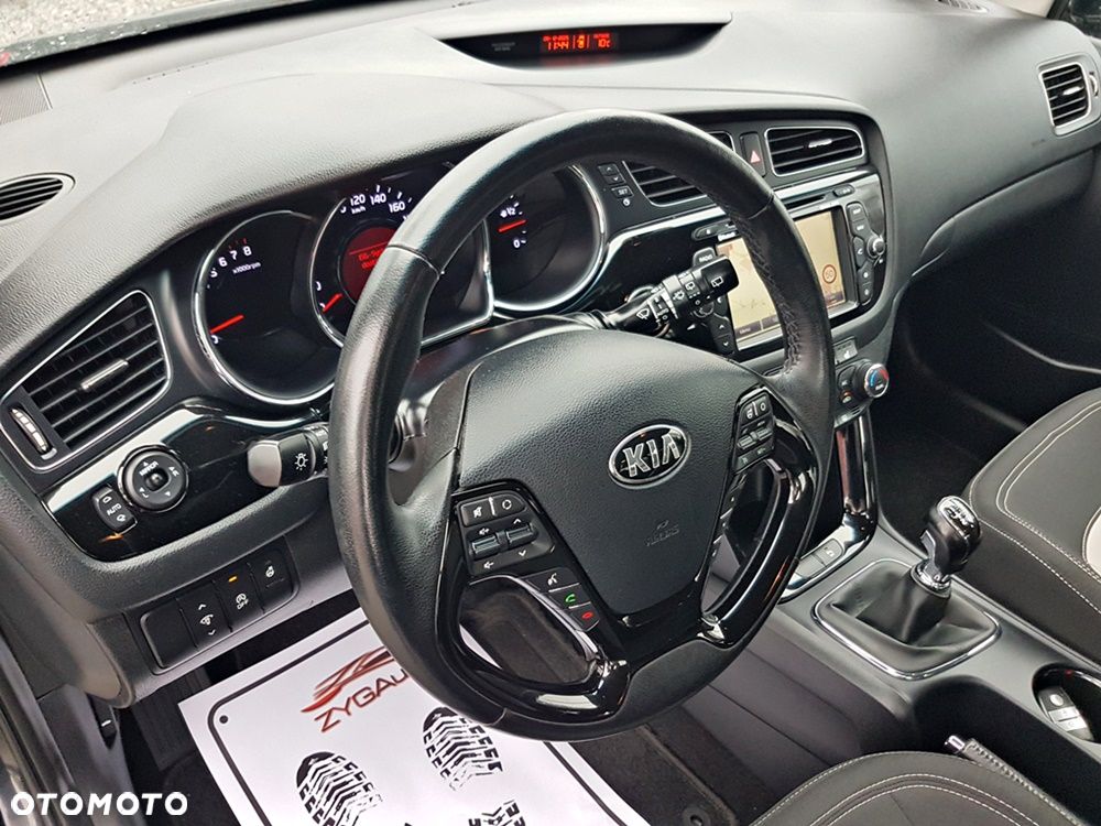 Kia Ceed 1.4 CVVT Attract - 12