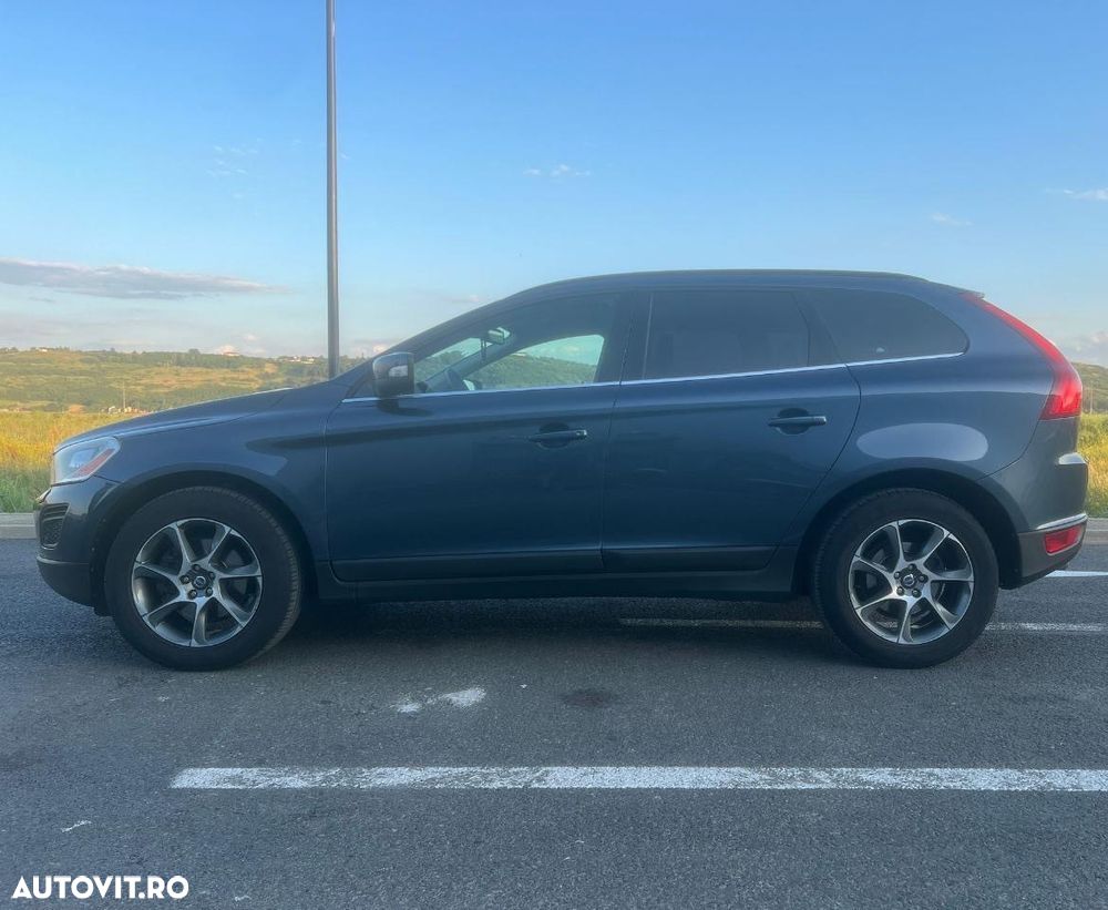 Volvo XC 60 D5 AWD Summum - 11