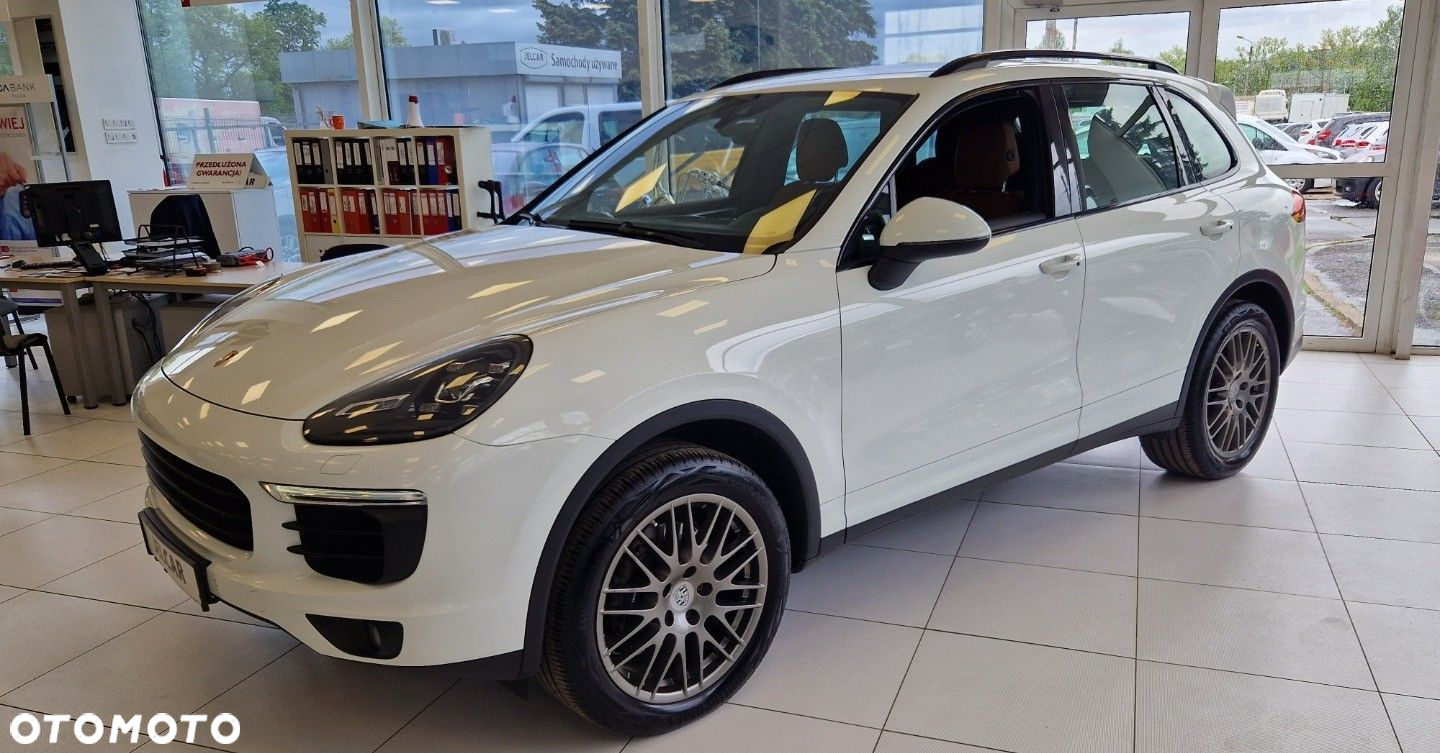 Porsche Cayenne - 4