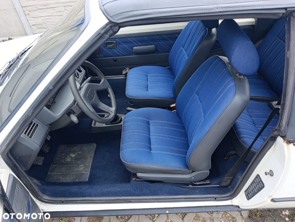 Peugeot 205 - 6