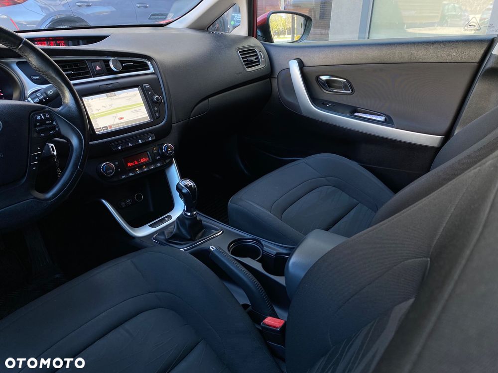 Kia Ceed 1.6 GDI L Business Line - 28