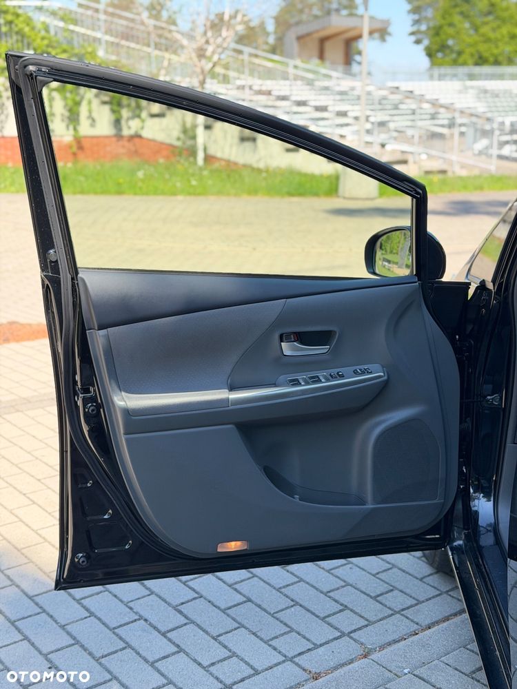 Toyota Prius+ (Hybrid) Executive - 22