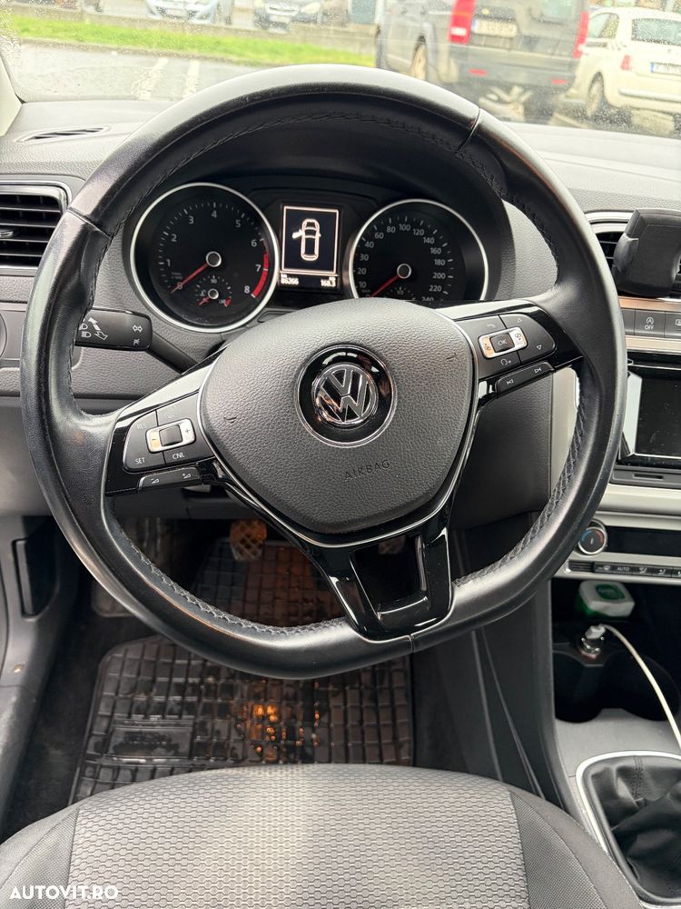 Volkswagen Polo 1.2 TSI Comfortline - 12