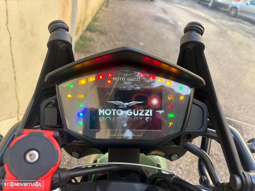 Moto Guzzi V85 TT Centenário - 4