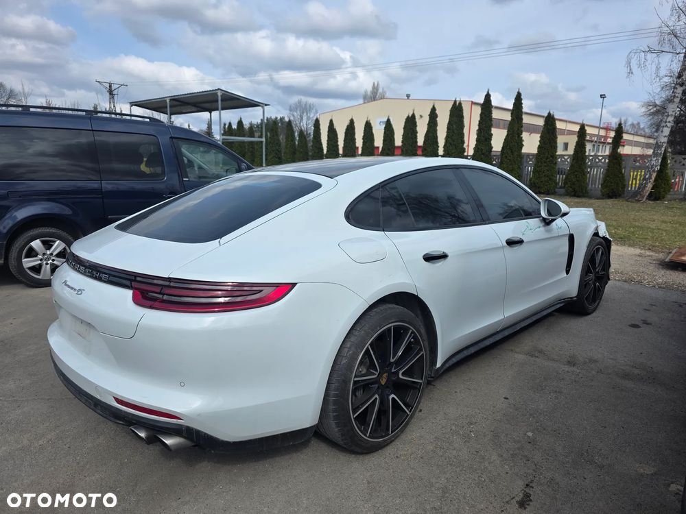 Porsche Panamera 4S Executive - 6