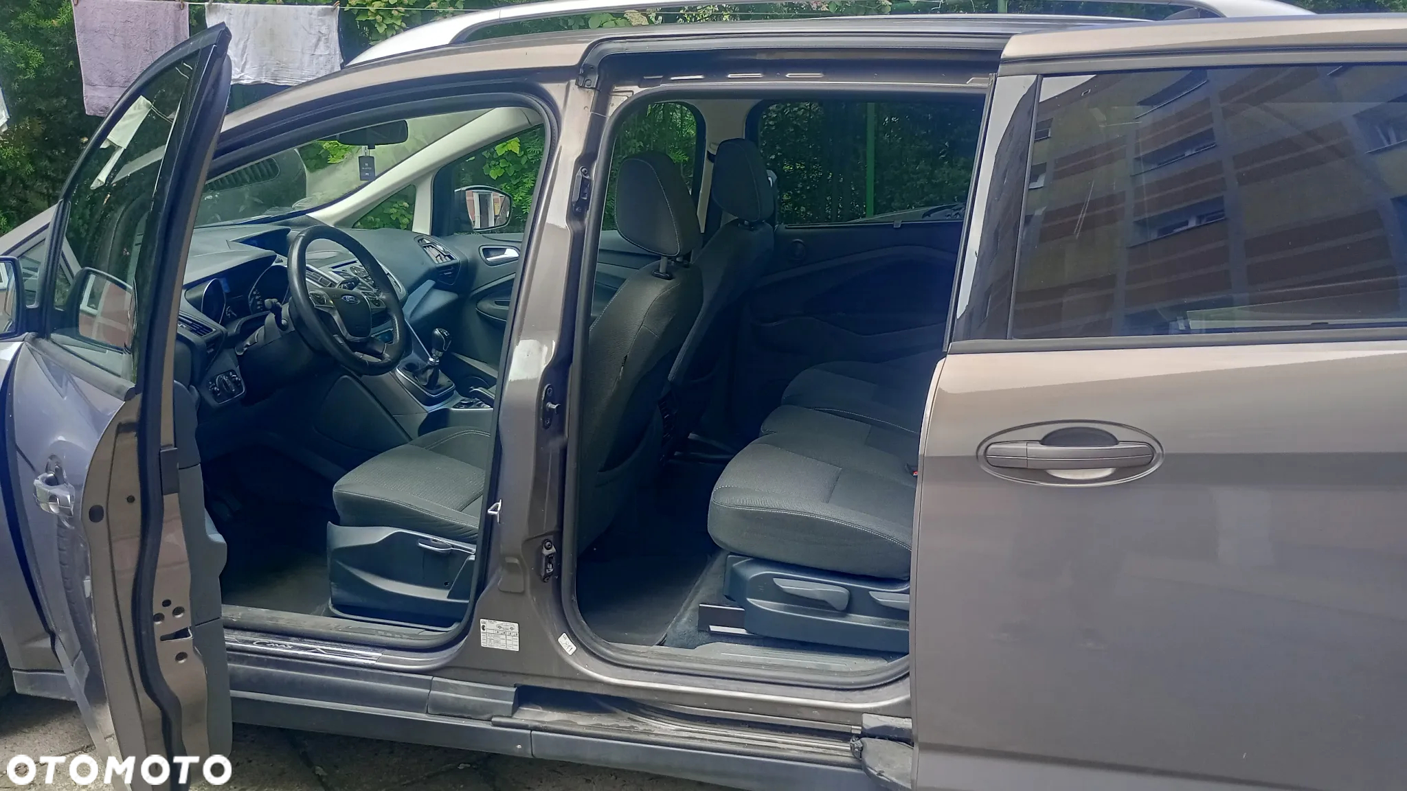 Ford Grand C-MAX - 10