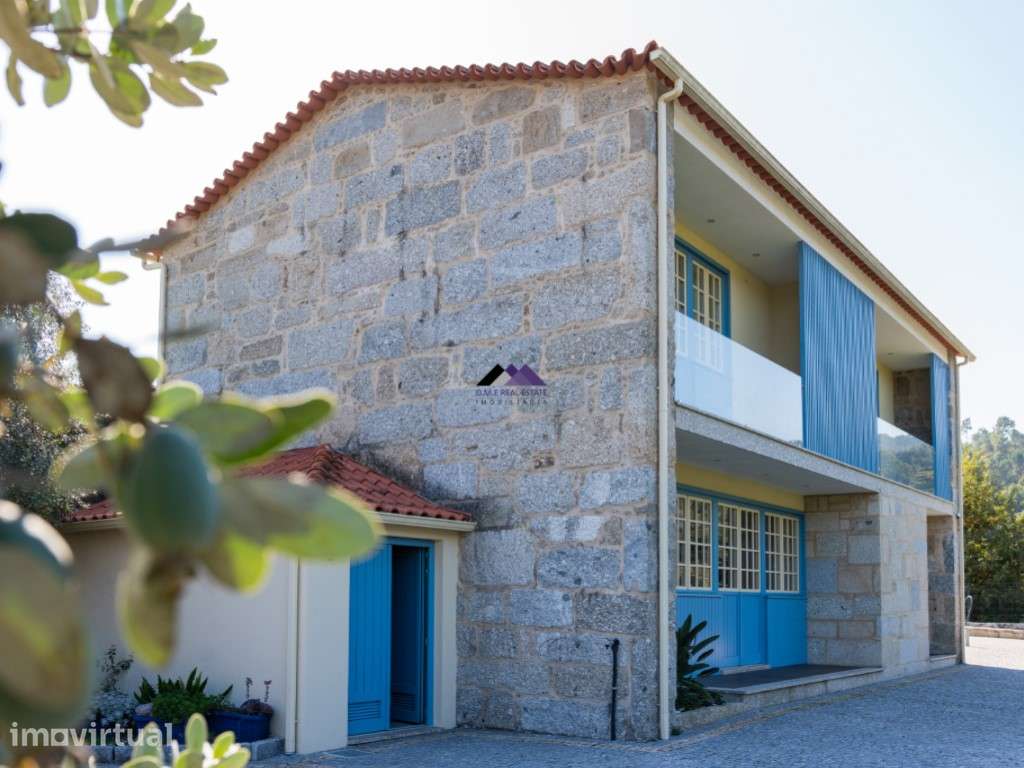 Moradia V2 com 2 Suites e Estacionamento - Grande imagem: 2/60