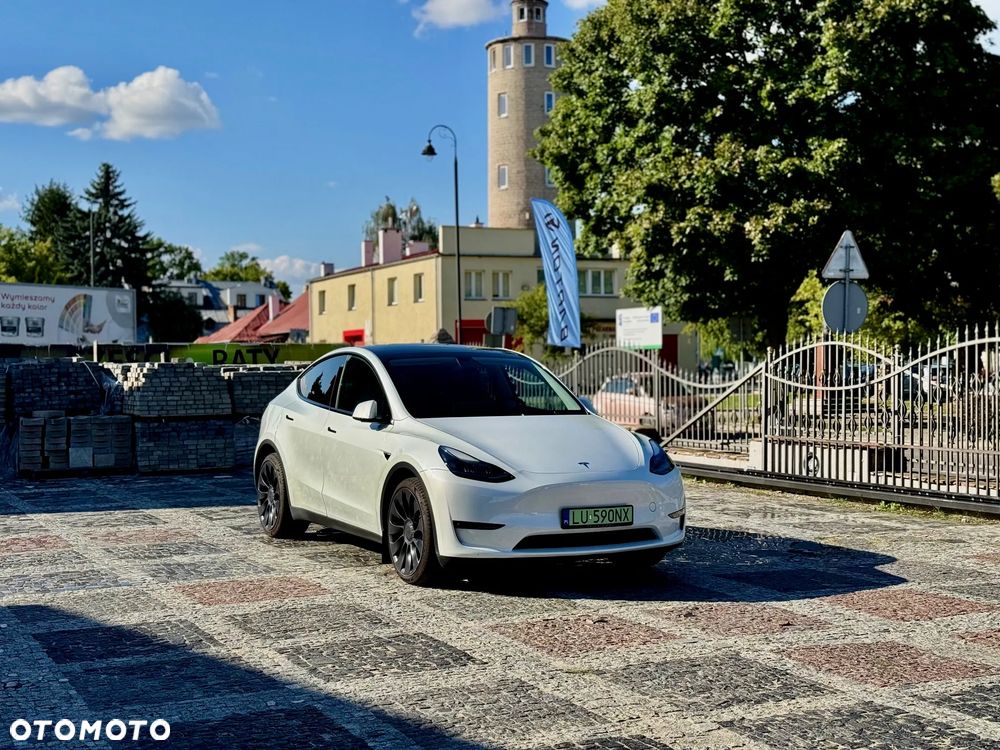 Tesla Model Y - 16