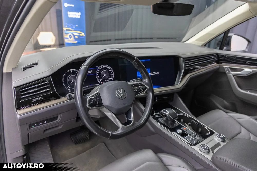 Volkswagen Touareg 3.0 V6 e-Hybrid 4Motion Aut. Atmosphere - 13