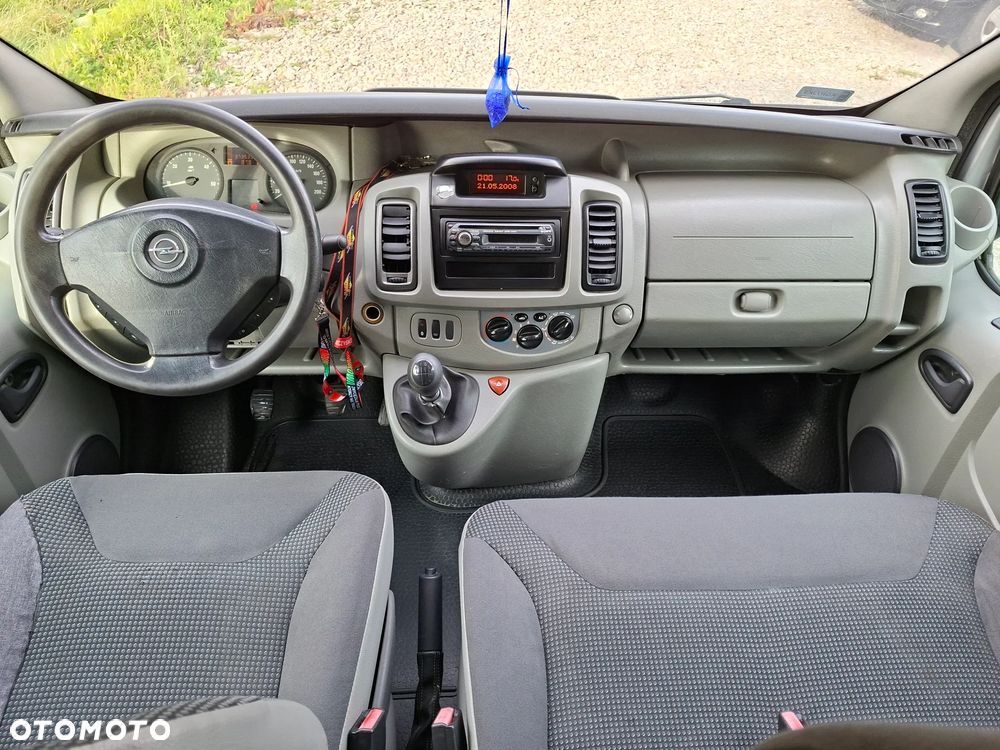 Opel Vivaro - 8