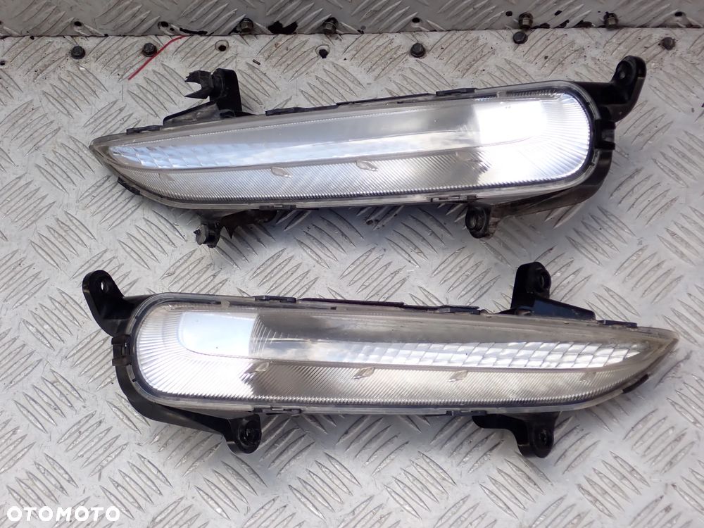 ŚWIATŁA DO JAZDY DZIENNEJ KIA CEED II LIFT PRAWY PRZÓD 92208-A2000 - 1