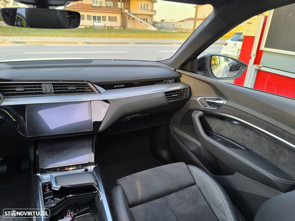 Audi e-tron 50 quattro S line - 34