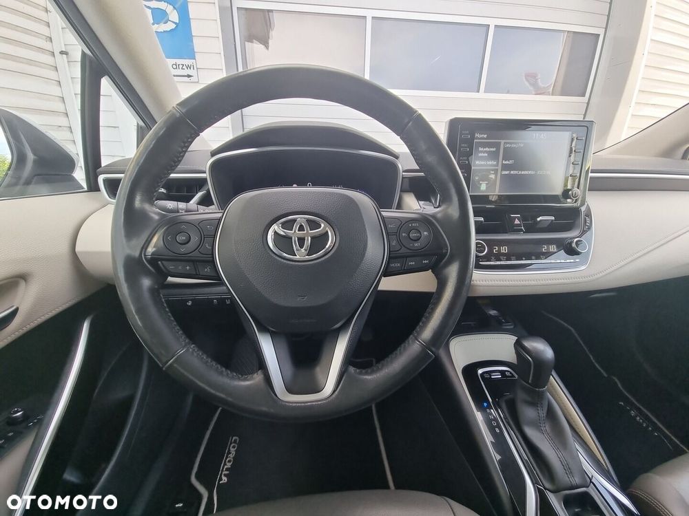 Toyota Corolla 1.8 Hybrid Executive - 17