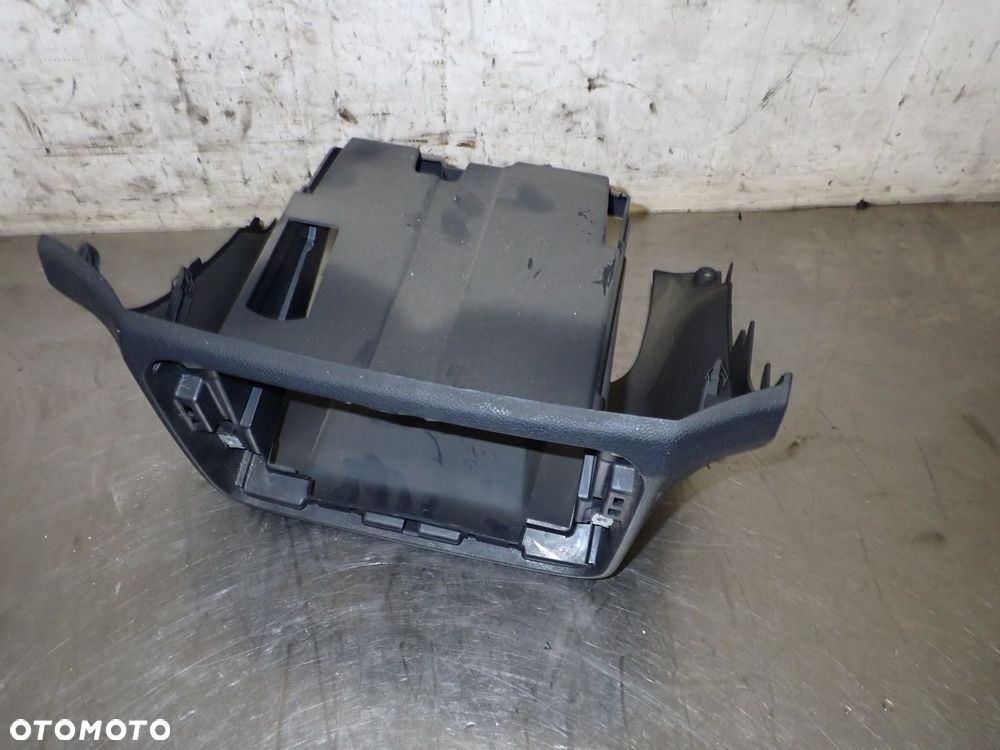 RAMKA STELAŻ RADIA SKODA ROOMSTER PREMIA 1.4  5J1858089 - 2