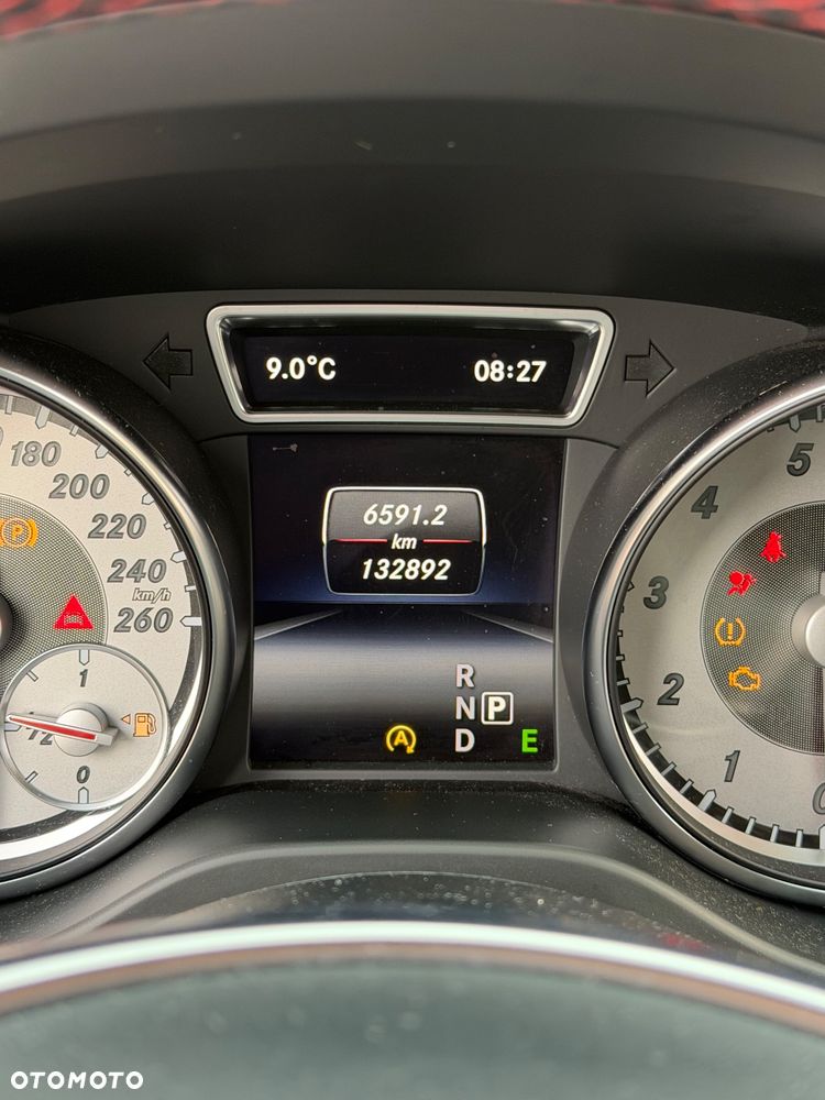 Mercedes-Benz CLA 200 7G-DCT AMG Line - 15