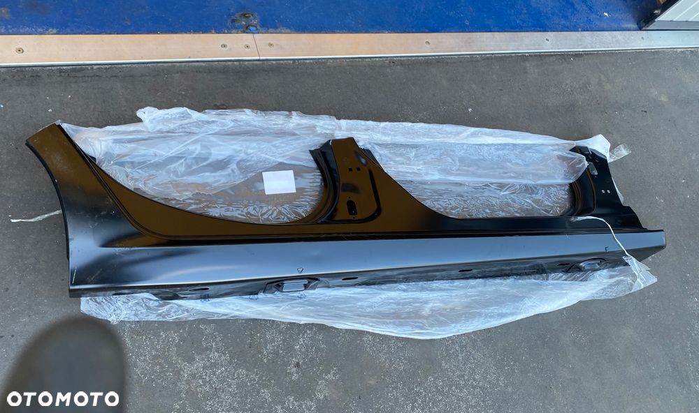 RENAULT MEGANE 4 IV NOWY ORYGINALNY PRÓG PRAWY poszycie progu prawego  prawe lift 764600185R Wwa - 1