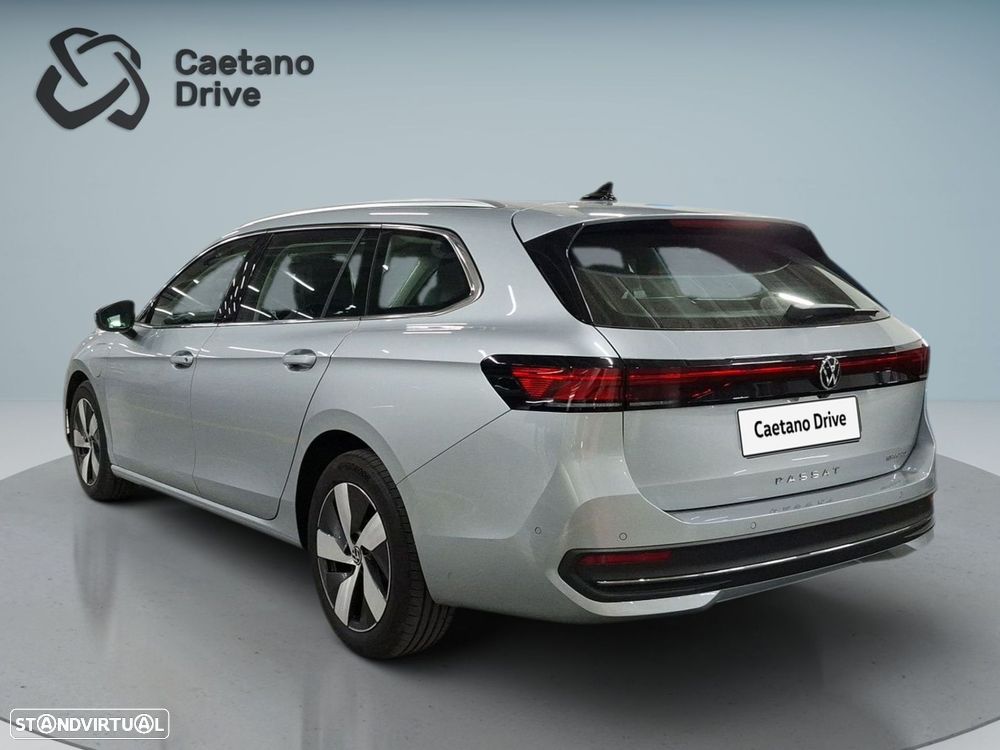 Volkswagen Passat Variant 1.5 TSI eHybrid Business DSG — fotografia 6