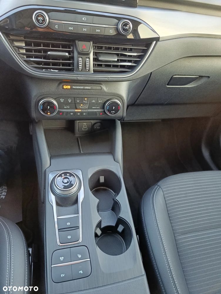 Ford Kuga - 30