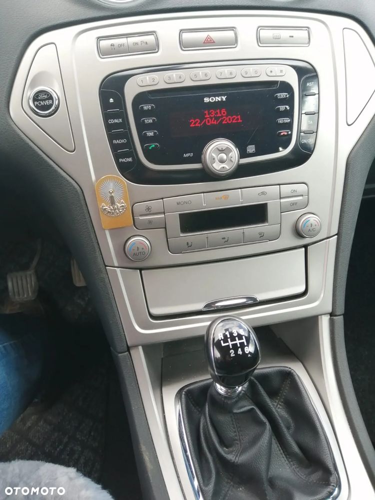 Ford Mondeo 2.0 TDCi Ambiente - 12