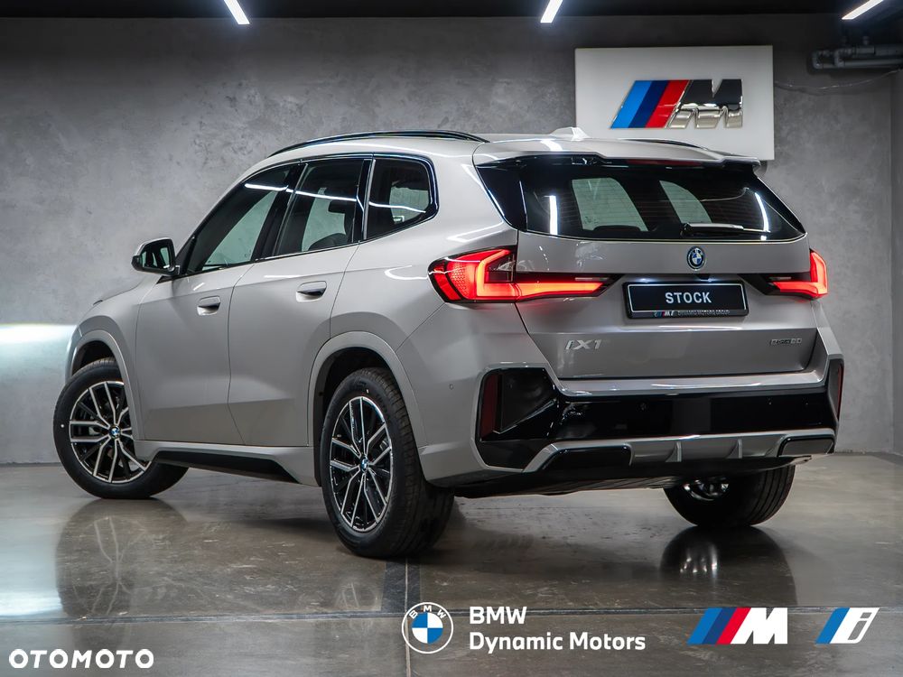 BMW iX1 eDrive20 M Sportpaket - 6